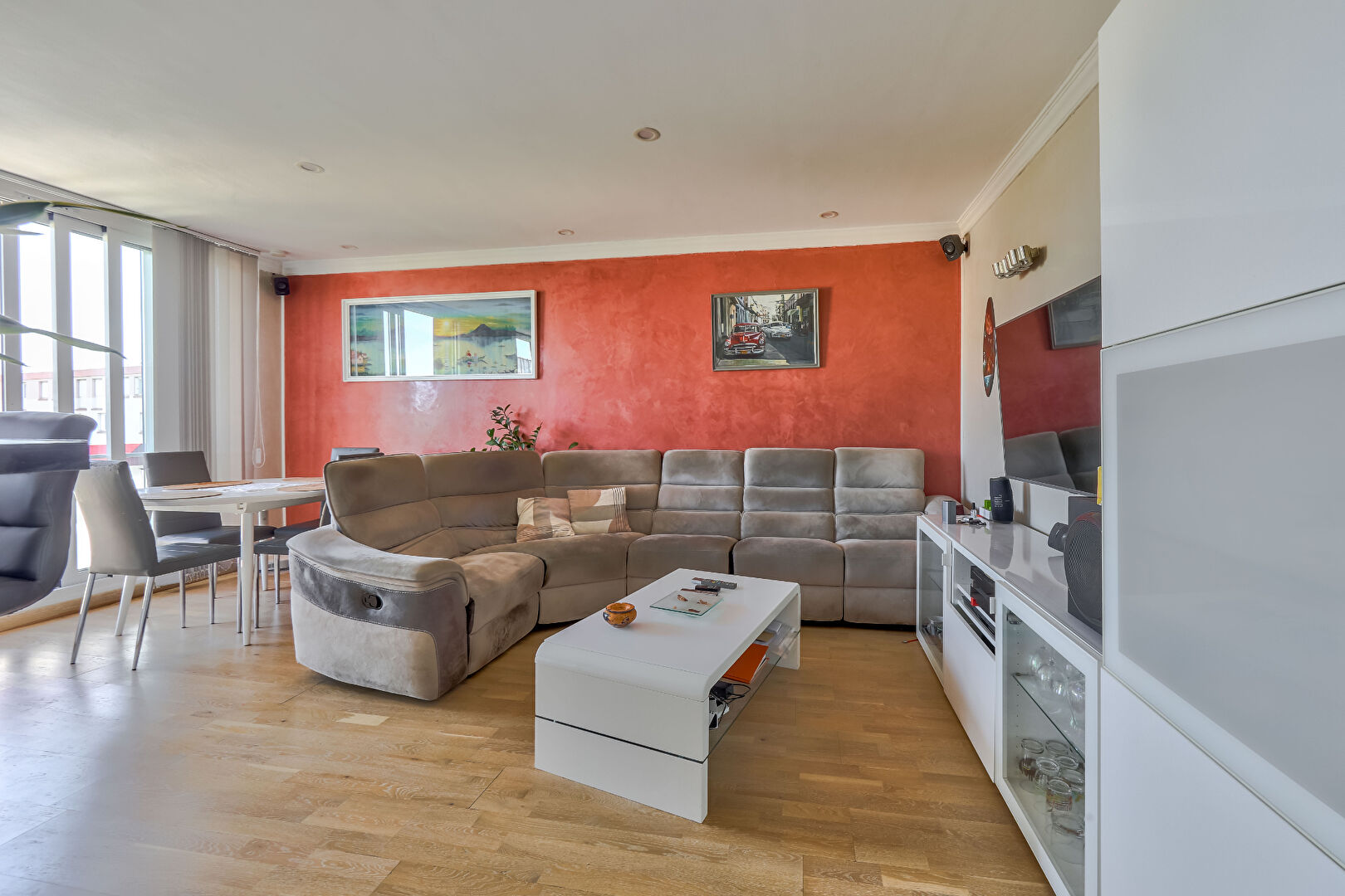 Appartement 4 pièces meublé 73 m² Balcon, cave et parking  Quartier Europe