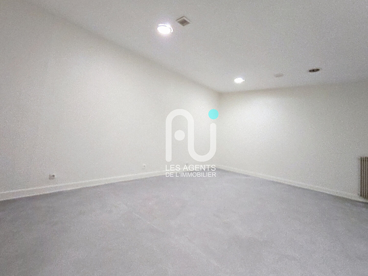 Local commercial  73.3m2