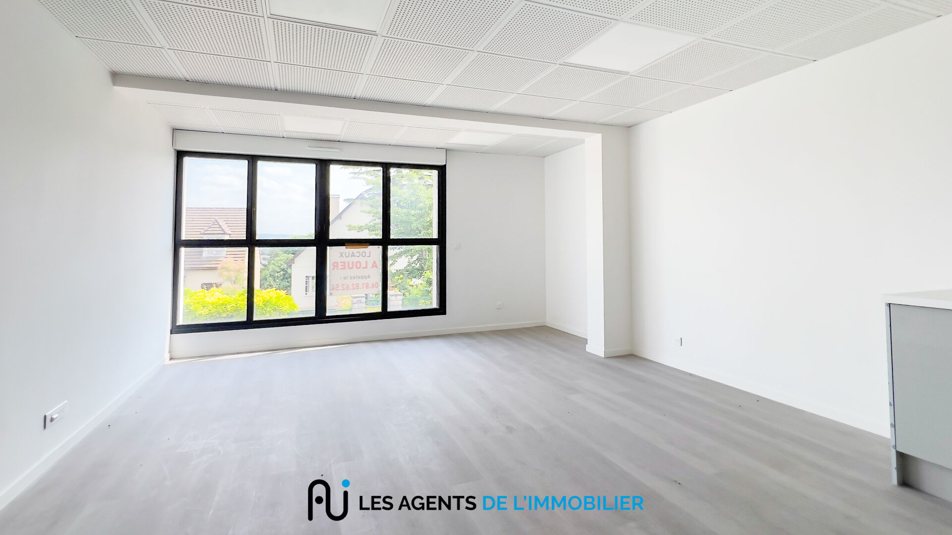 Local commercial Juziers 23,90m2